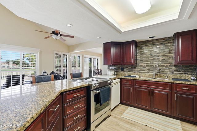 25609 S NOTTINGHAM Drive, Sun Lakes, AZ 85248