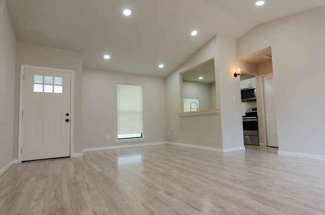 1712 Rocky Place Court, Dallas, TX 75217