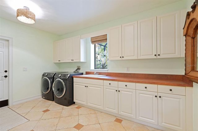 799 OAK SHADOWS ROAD, Celebration, FL 34747