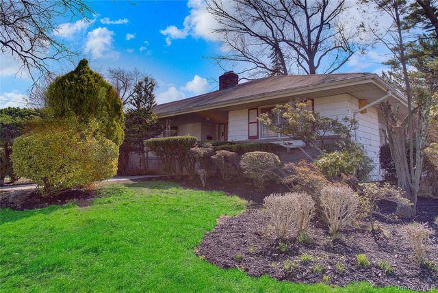 197 Delaware Avenue, Freeport, NY 11520