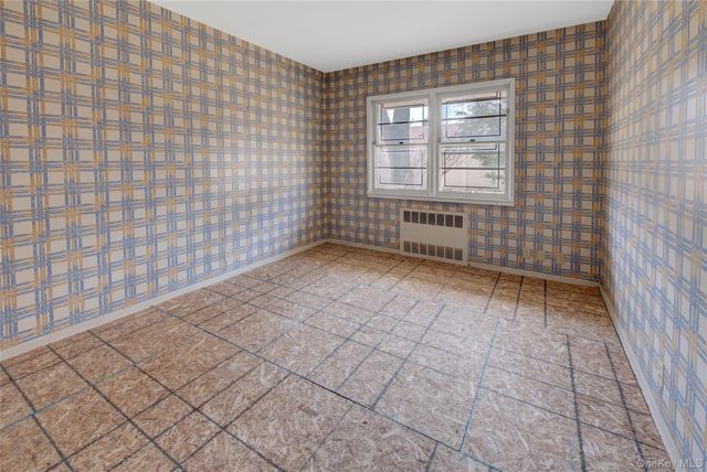 197 Delaware Avenue, Freeport, NY 11520