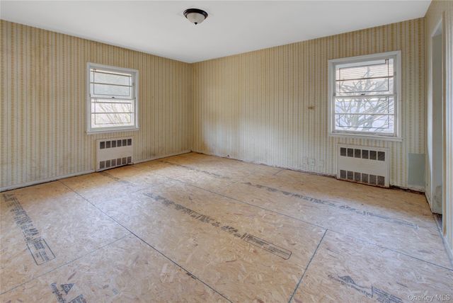 197 Delaware Avenue, Freeport, NY 11520