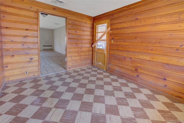 197 Delaware Avenue, Freeport, NY 11520