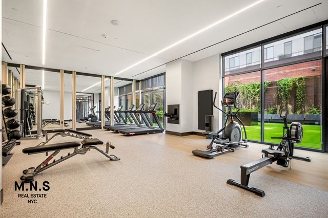 2254 46th St Apt 602, New York City, NY 11105