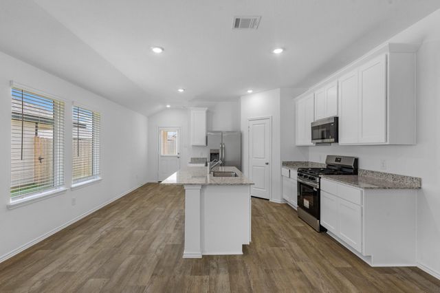 3038 Holland Lakes Drive, Fulshear, TX 77441