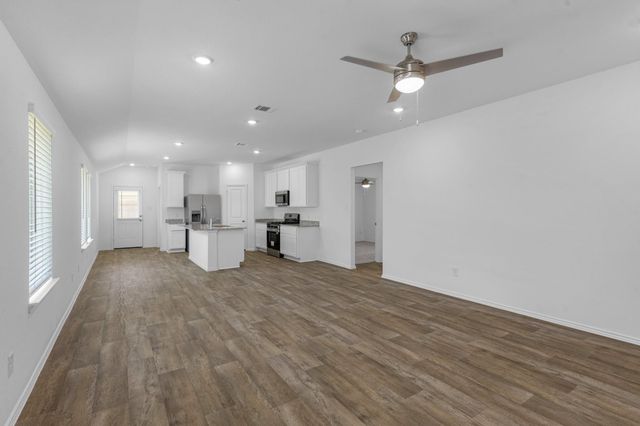 3038 Holland Lakes Drive, Fulshear, TX 77441