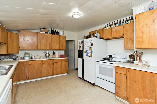 26904 SE 400th Street, Enumclaw, WA 98022