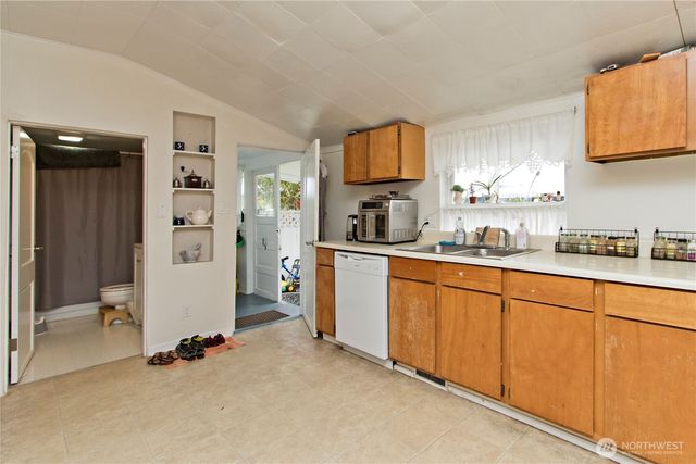26904 SE 400th Street, Enumclaw, WA 98022