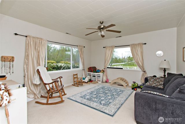 26904 SE 400th Street, Enumclaw, WA 98022