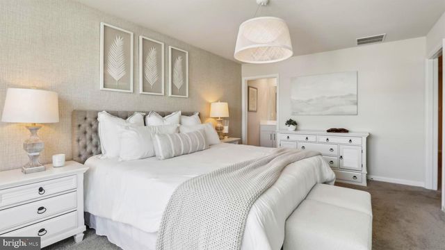 278 HERMOSA DR, Egg Harbor Township, NJ 08234