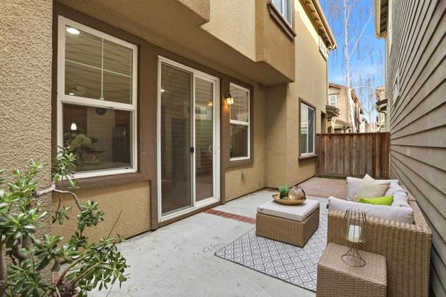 257 Rayos Del Sol Drive, San Jose, CA 95116