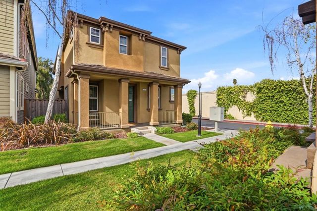 257 Rayos Del Sol Drive, San Jose, CA 95116