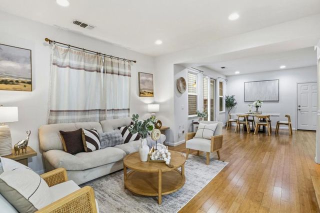 257 Rayos Del Sol Drive, San Jose, CA 95116