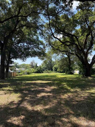 200 N M St, Pensacola, FL 32502