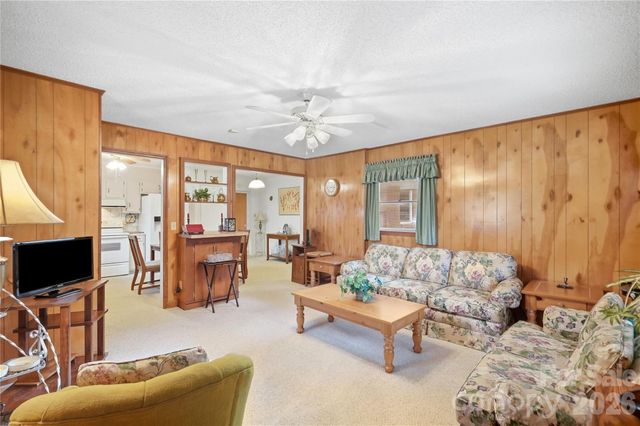 1745 Northbrook Drive, Charlotte, NC 28216
