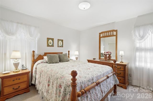 1745 Northbrook Drive, Charlotte, NC 28216