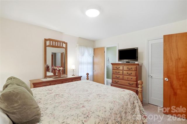 1745 Northbrook Drive, Charlotte, NC 28216