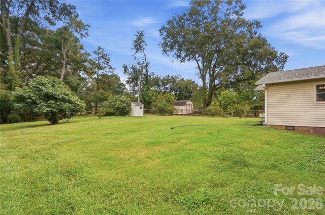 1745 Northbrook Drive, Charlotte, NC 28216