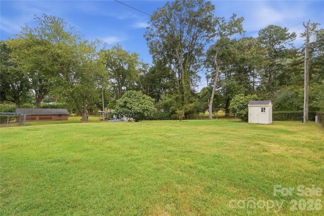 1745 Northbrook Drive, Charlotte, NC 28216