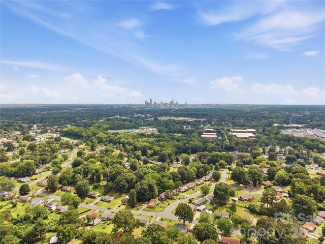 1745 Northbrook Drive, Charlotte, NC 28216