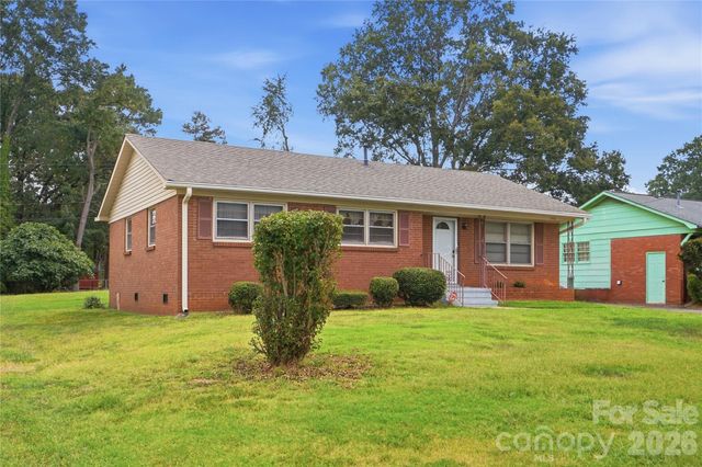 1745 Northbrook Drive, Charlotte, NC 28216