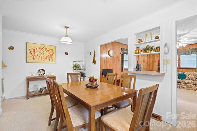1745 Northbrook Drive, Charlotte, NC 28216