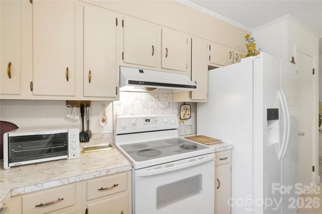 1745 Northbrook Drive, Charlotte, NC 28216