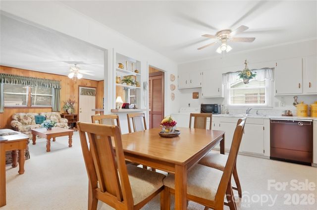 1745 Northbrook Drive, Charlotte, NC 28216