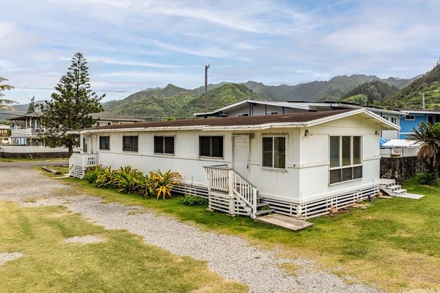 54-011 Waikulama Street, Hauula, HI 96717