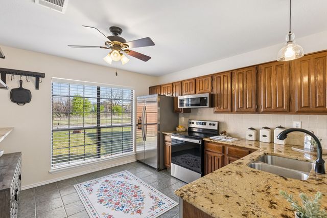 4232 Staghorn Circle N, Fort Worth, TX 76137