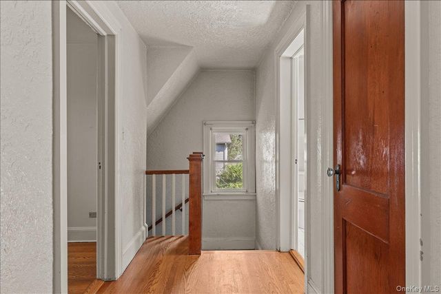 13 Washburn Road, Mount Kisco, NY 10549