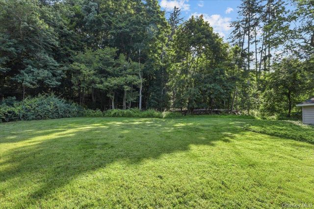 13 Washburn Road, Mount Kisco, NY 10549