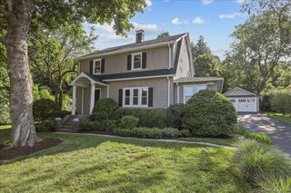 13 Washburn Road, Mount Kisco, NY 10549