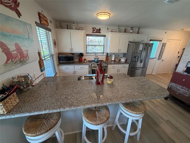 980 S Stingaree Drive, Crystal Beach, TX 77650