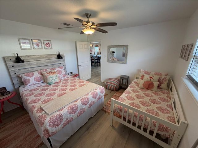 980 S Stingaree Drive, Crystal Beach, TX 77650