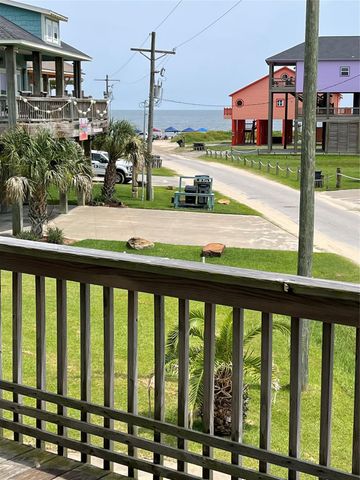 980 S Stingaree Drive, Crystal Beach, TX 77650