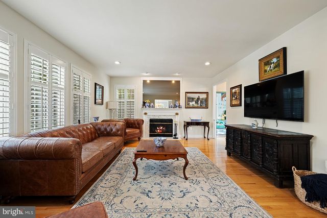 15 RODEO, Jackson, NJ 08527