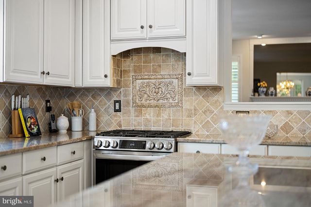 15 RODEO, Jackson, NJ 08527