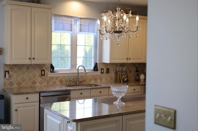 15 RODEO, Jackson, NJ 08527