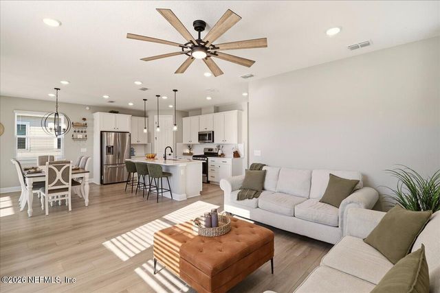 599 LIGHTSEY XING Lane, St. Augustine, FL 32084