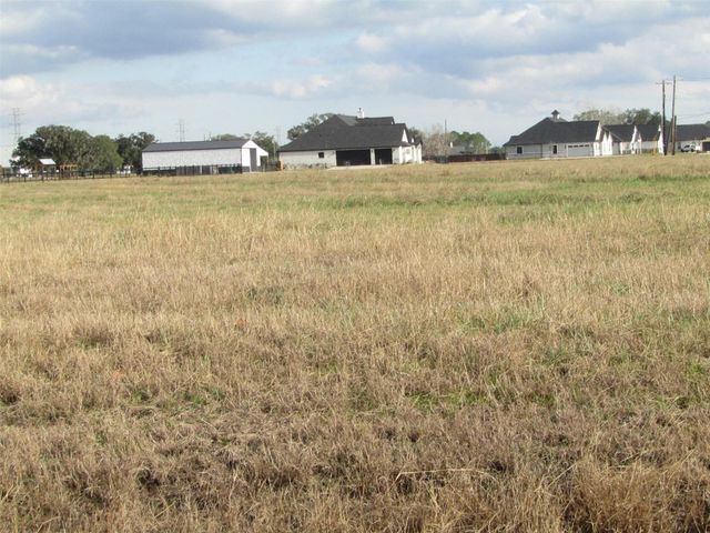 707 Winchester Trail, Angleton, TX 77515