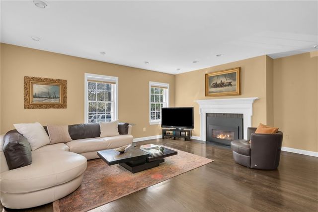 201 North Main Street, Providence, RI 02906