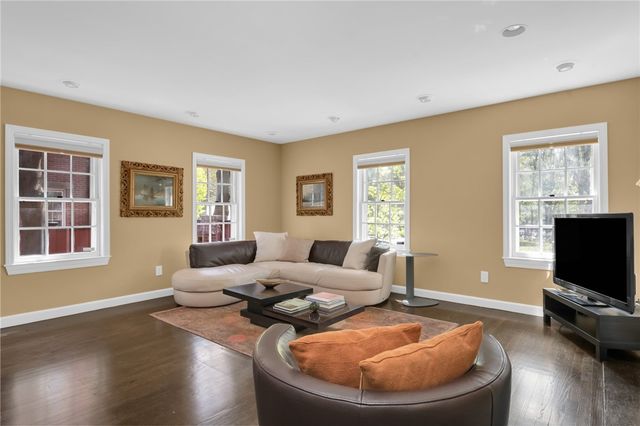 201 North Main Street, Providence, RI 02906