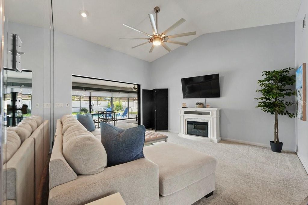 Image 3 of property listing at 7 FOLCROFT LANE, Palm Coast, FL 32137