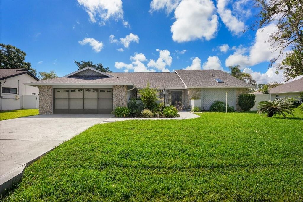 Image 29 of property listing at 7 FOLCROFT LANE, Palm Coast, FL 32137