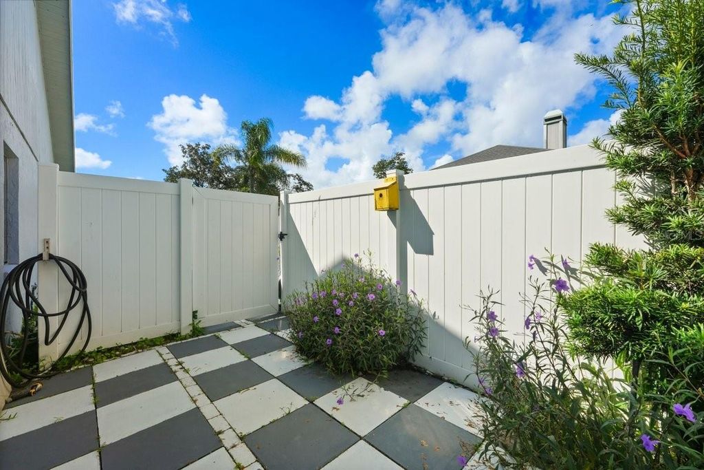 Image 34 of property listing at 7 FOLCROFT LANE, Palm Coast, FL 32137