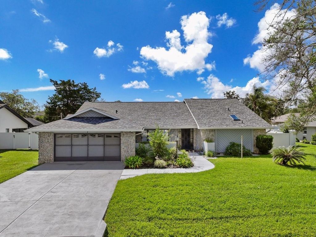 Image 35 of property listing at 7 FOLCROFT LANE, Palm Coast, FL 32137