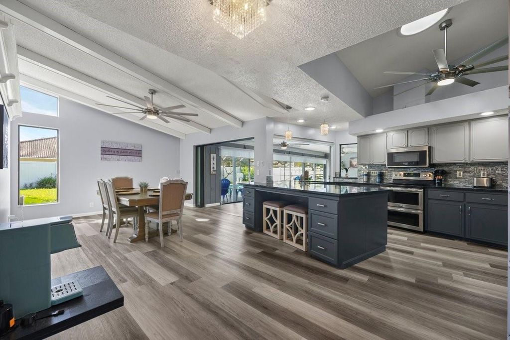 Image 9 of property listing at 7 FOLCROFT LANE, Palm Coast, FL 32137