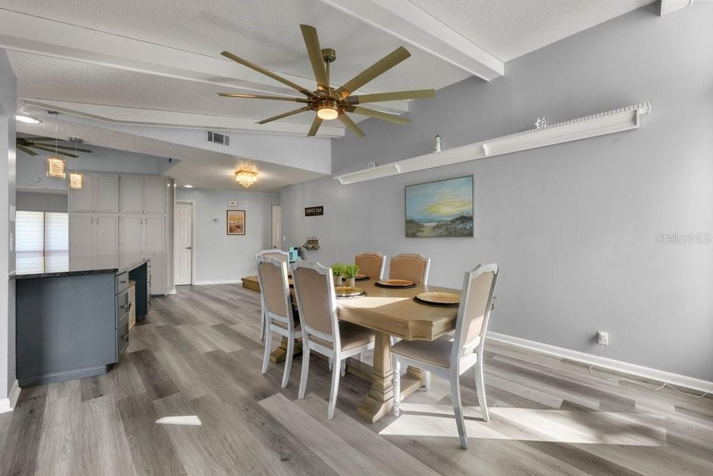 Image 10 of property listing at 7 FOLCROFT LANE, Palm Coast, FL 32137