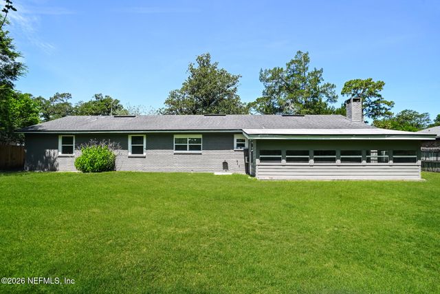 1141 ALDERMAN Road E, Jacksonville, FL 32211